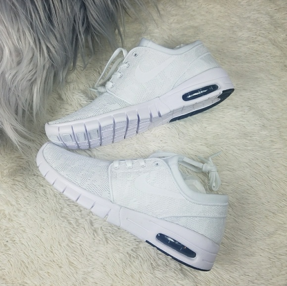 Nike Shoes - Nike SB Max